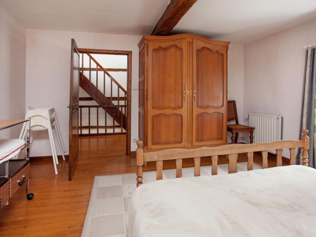 Spacious Holiday Home In Humain With Garden 마르쉐앵파멩느 외부 사진