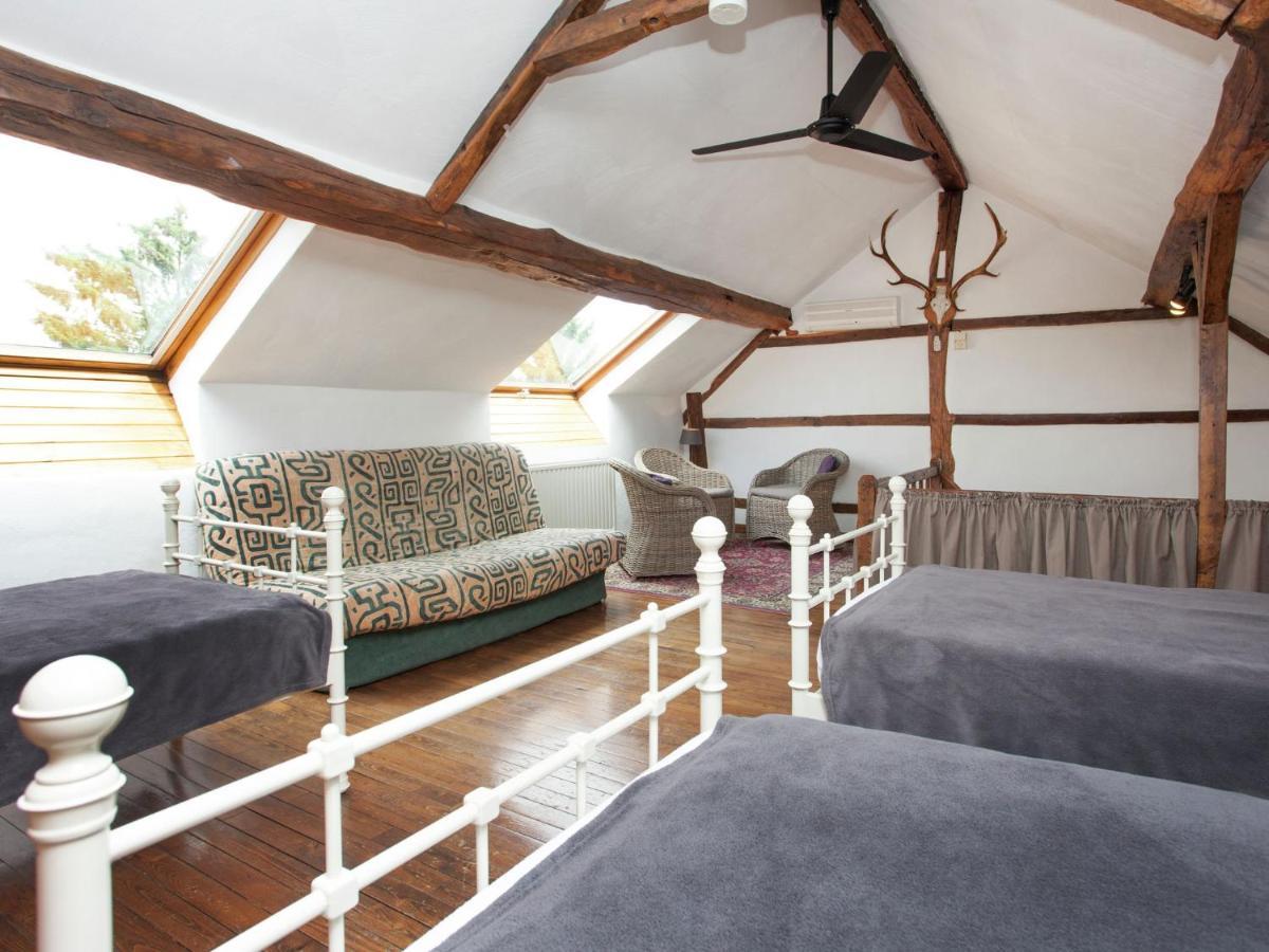 Spacious Holiday Home In Humain With Garden 마르쉐앵파멩느 외부 사진