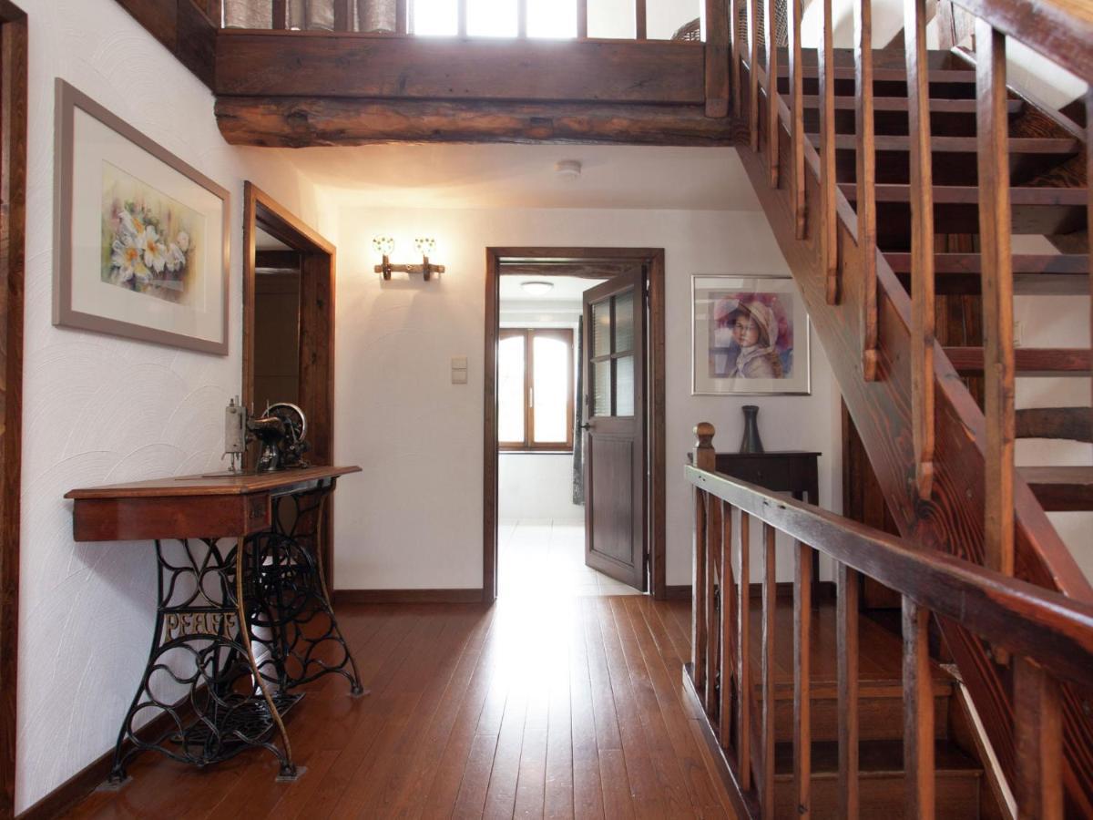 Spacious Holiday Home In Humain With Garden 마르쉐앵파멩느 외부 사진